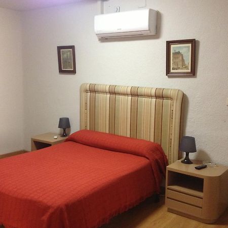 Hostal Pradillo Мостолес Екстер'єр фото