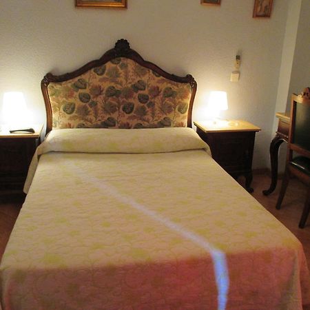 Hostal Pradillo Мостолес Номер фото