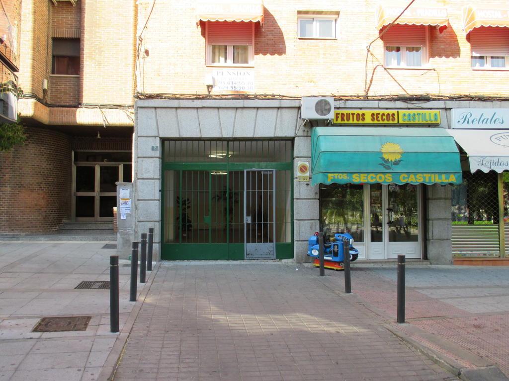 Hostal Pradillo Мостолес Екстер'єр фото